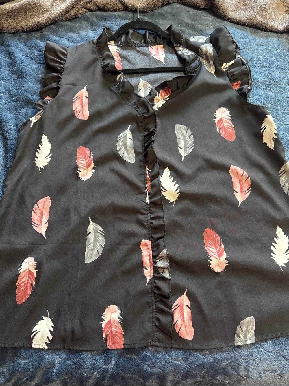 Women’s Black Feather Print Ruffle Sleeve Blouse